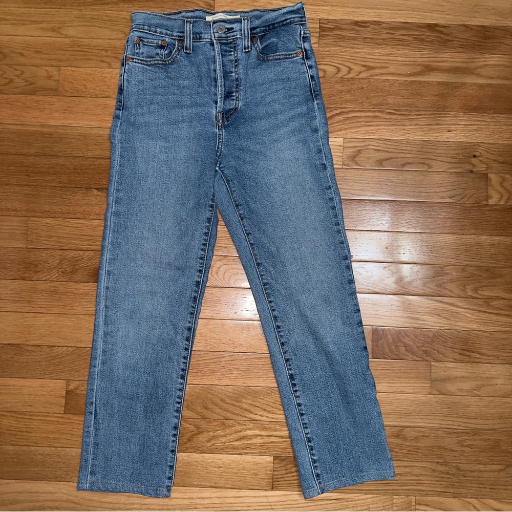 Levi's Wedgie Straight Jeans Premium Denim Light Wash Button Fly 24 x 23